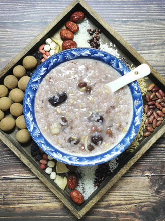 Glutinous Rice Porridge with Red Dates and Lotus Seeds