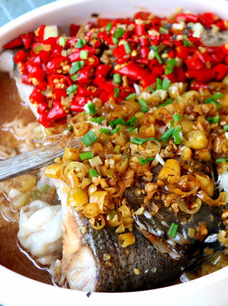 Sichuan and Hunan Famous Dish Chopped Pepper Fish Head recipe