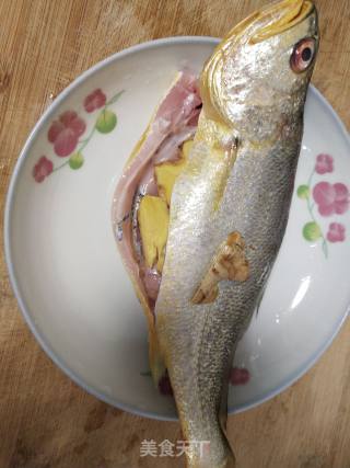 Steamed Cucumber Fish recipe