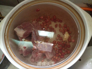 Lotus Seed Peanut Spare Ribs Soup recipe