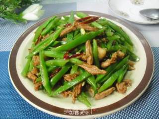 Stir-fried Sword Beans with Shredded Pork recipe