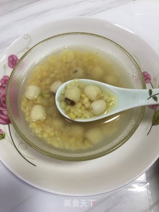 Mung Bean and Lotus Seed Soup recipe