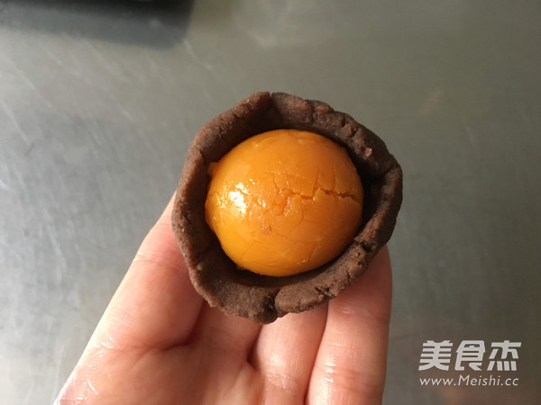 Cantonese Egg Yolk Bean Paste Mooncake recipe