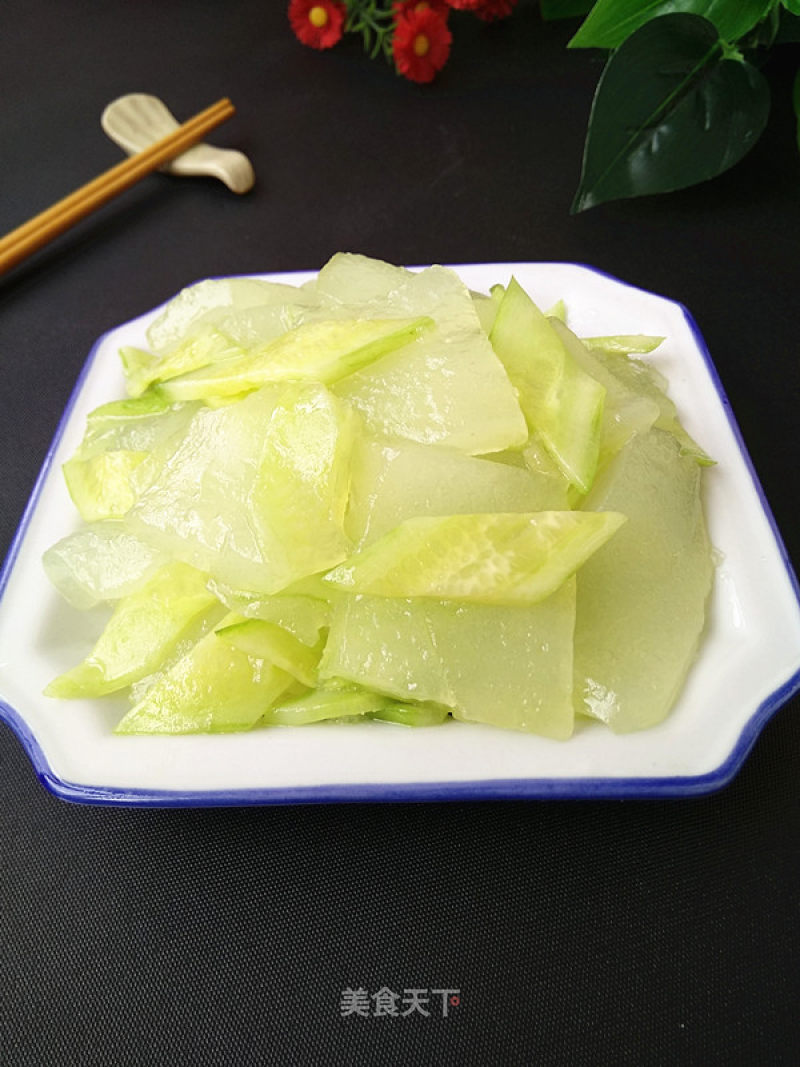 Stir-fried Cucumber with Braised Seeds recipe