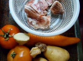 Carrot Pork Bone Potato Tomato Soup recipe