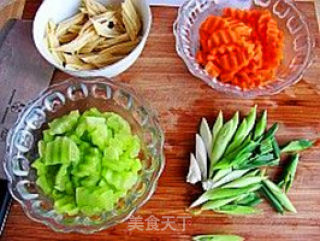 Zhenxuan Juice Lettuce and Yuba recipe