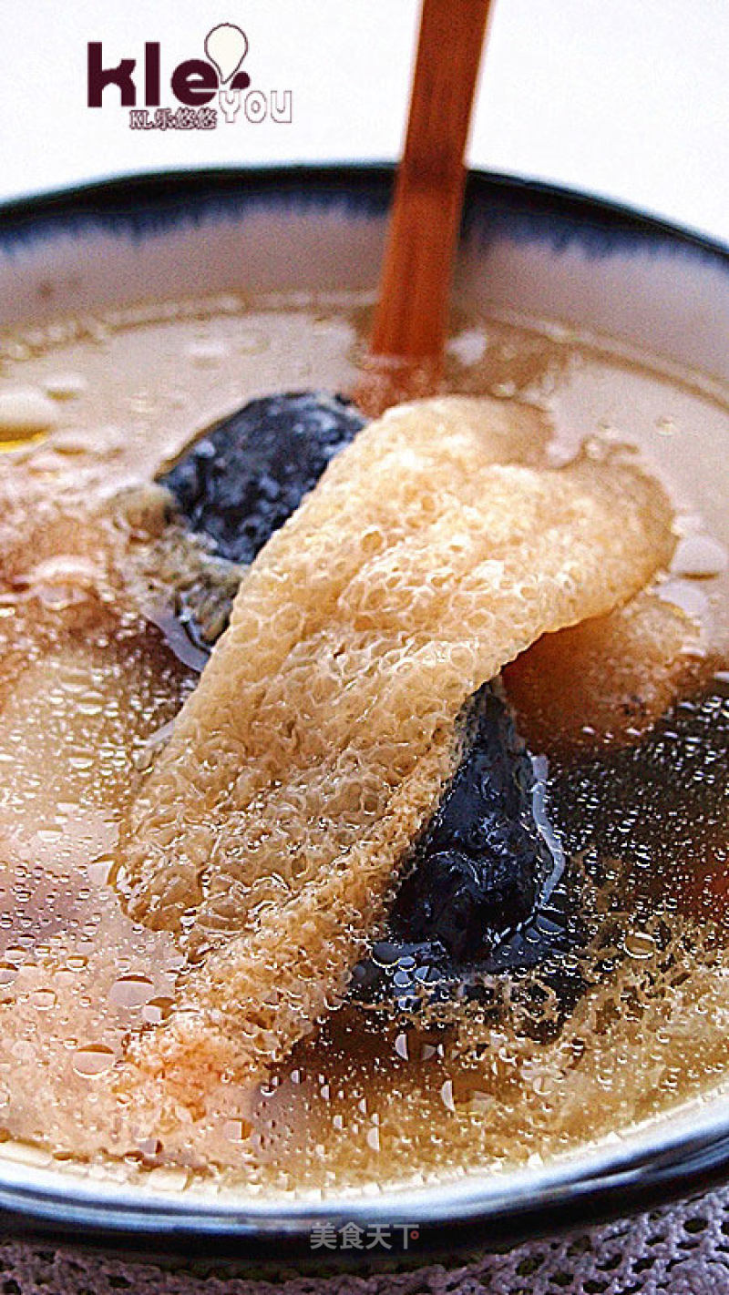 Stewed Polygonatum Black Chicken Soup with Bamboo Fungus recipe