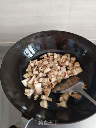 Stir-fried Lard with Chili recipe