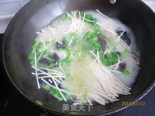 Lettuce Soy Pot Noodles recipe