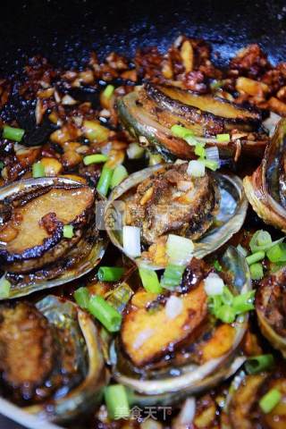 A Few Simple Steps to Make Delicious and Tasty [fried Garlic Abalone] recipe