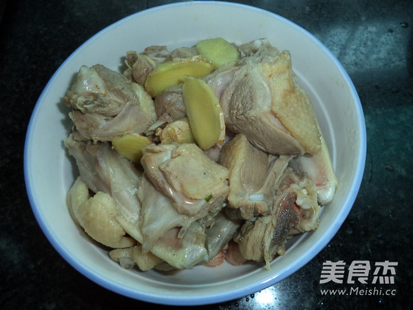 Steamed Duck with Peanuts recipe