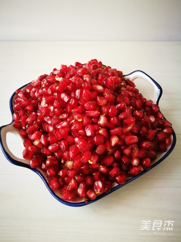 Freshly Squeezed Pomegranate Juice recipe