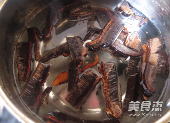 Wild Purple Ganoderma Lucidum Soaked in Water recipe