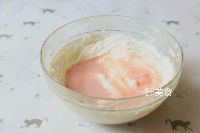 Strawberry Cheese Mousse recipe
