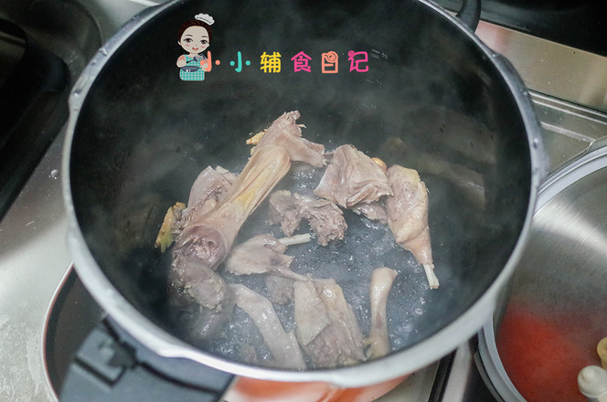 Corn Vegetable Duck Soup Over 36 Months Old recipe