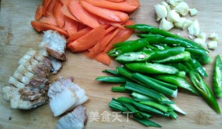 Stir-fried Green Pepper with Braised Pork Belly recipe