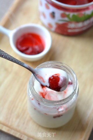 [beijing] Chilled Strawberry Yogurt recipe