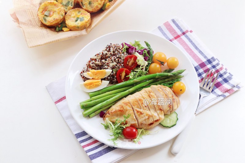 Fat Loss and Muscle Meal-quinoa, Asparagus and Chicken Breast Salad