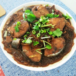 Spanish Mackerel Stewed Vermicelli recipe