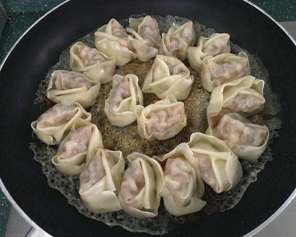 Ice Flower Shrimp Wonton recipe