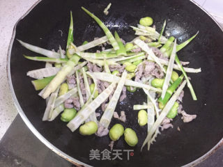 Fried Shredded Pork with Spring Bamboo Shoots and Watercress recipe