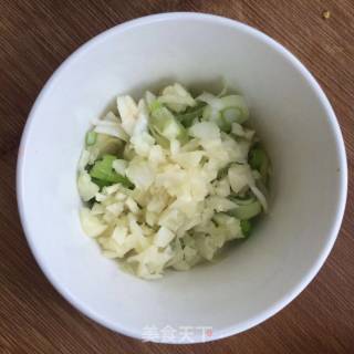 Garlic Alfalfa Sprouts recipe