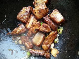 Stewed Pork Ribs with Potatoes recipe