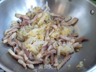 Stewed Vermicelli with Shredded Pork and Sauerkraut recipe