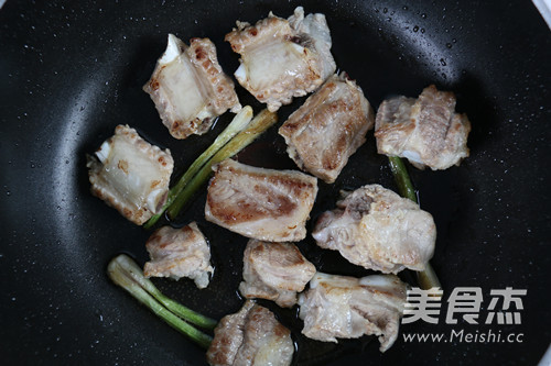 Chestnut and Lotus Seed Ribs Rice recipe