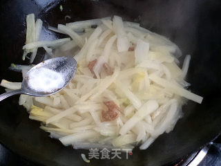 Braised Cabbage with Milk Sauce recipe