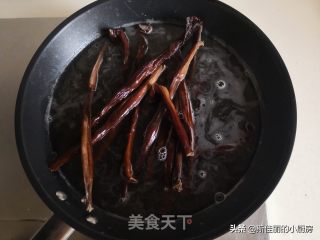 Stir-fried Sausage with Green Garlic recipe