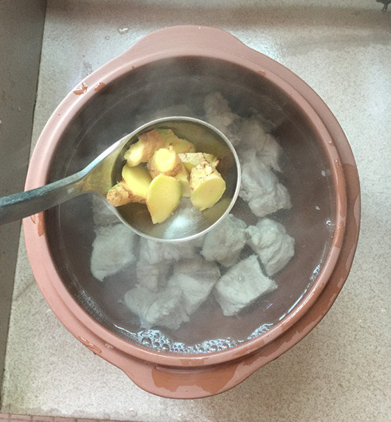 Dendrobium Dendrobium Pork Ribs Soup recipe