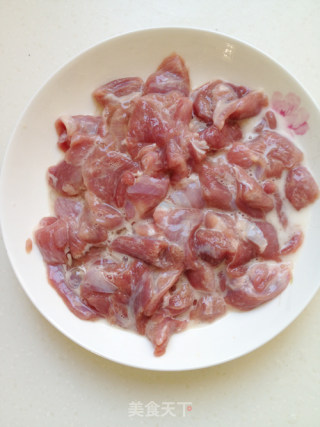 Stir-fried Meat Dishes Give A Barbecue Taste-toothpick Lamb recipe