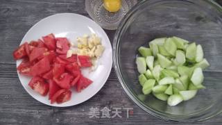 Stir-fried Loofah with Tomato recipe