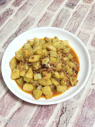 Stir-fried Old Cucumber with Minced Meat recipe