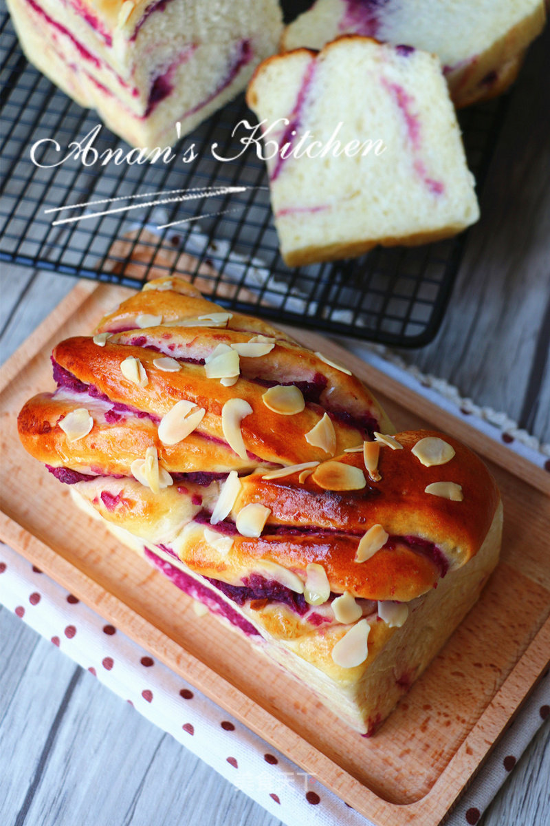 Milky Purple Sweet Potato Toast recipe