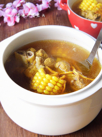 Stewed Pork Bone Soup with Cordyceps Flower recipe