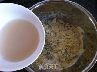 Celery Leaf Corn Meal Wotou recipe