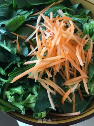 Stir-fried Pork with Spinach recipe