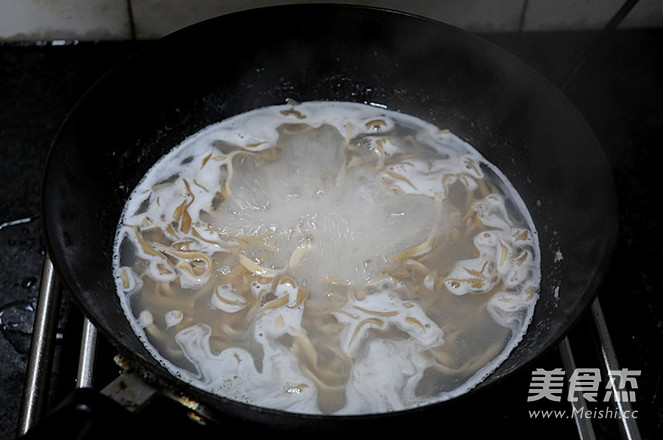 Spicy Duck Noodle recipe