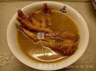 Black-eyed Peanut Chicken Feet Soup recipe