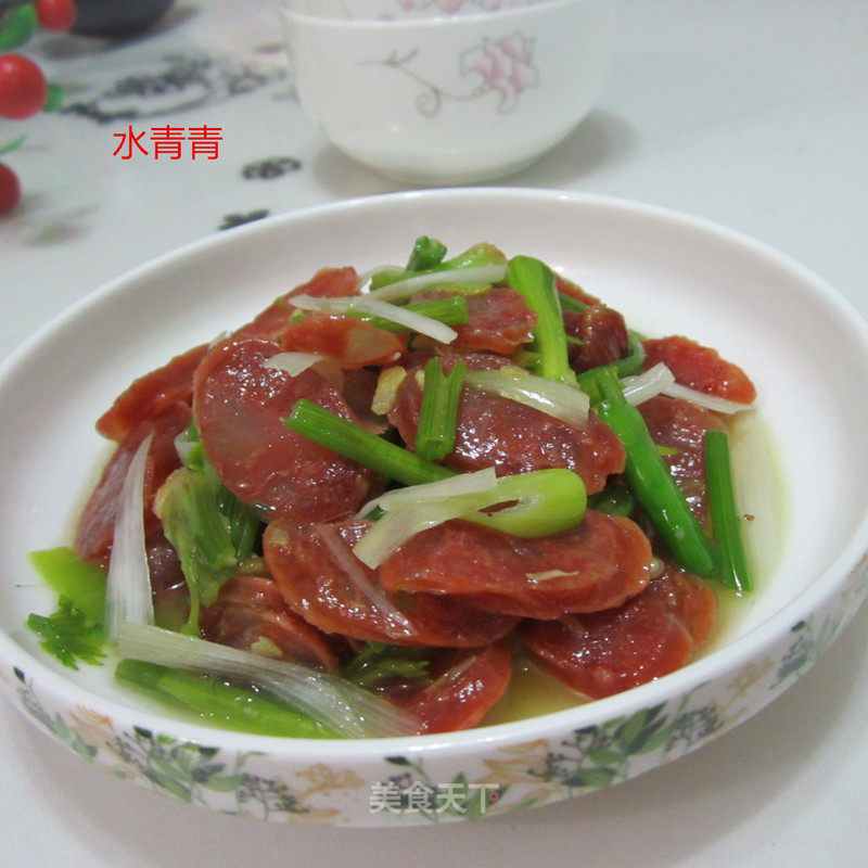Stir-fried Sausages with Garlic Celery recipe