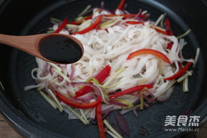 Stir-fried Niuhe recipe