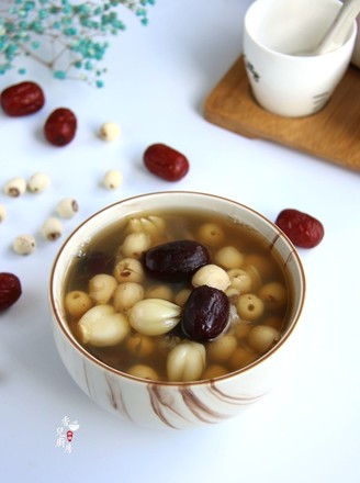 Lotus Seed, Red Date and Lily Soup recipe