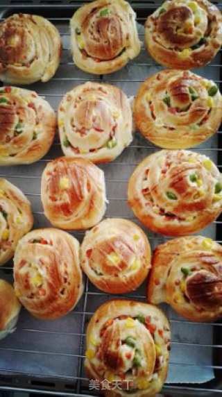 Ham and Vegetable Bread-winners of Lezhong Colorful Summer Baking Competition recipe