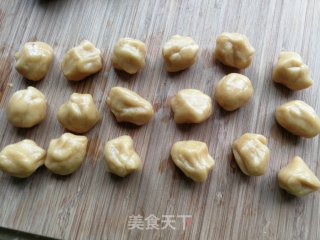 Cantonese Egg Yolk Bean Paste Mooncake recipe