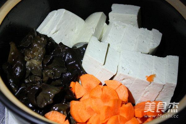 Casserole Tofu Fish Head Soup recipe