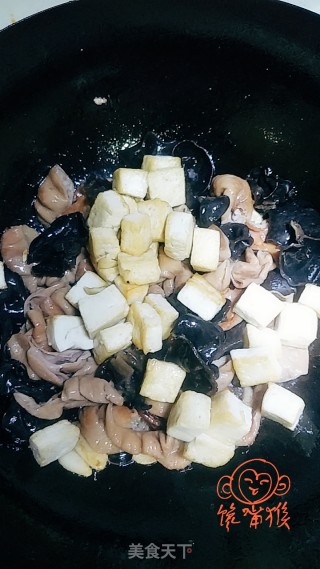 Sautéed Tofu with Fatty Intestines recipe