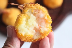 Golden Anchovy Shrimp Balls without A Drop of Oil recipe