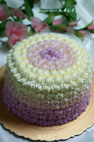 Gradient Cream Decorated Cake recipe